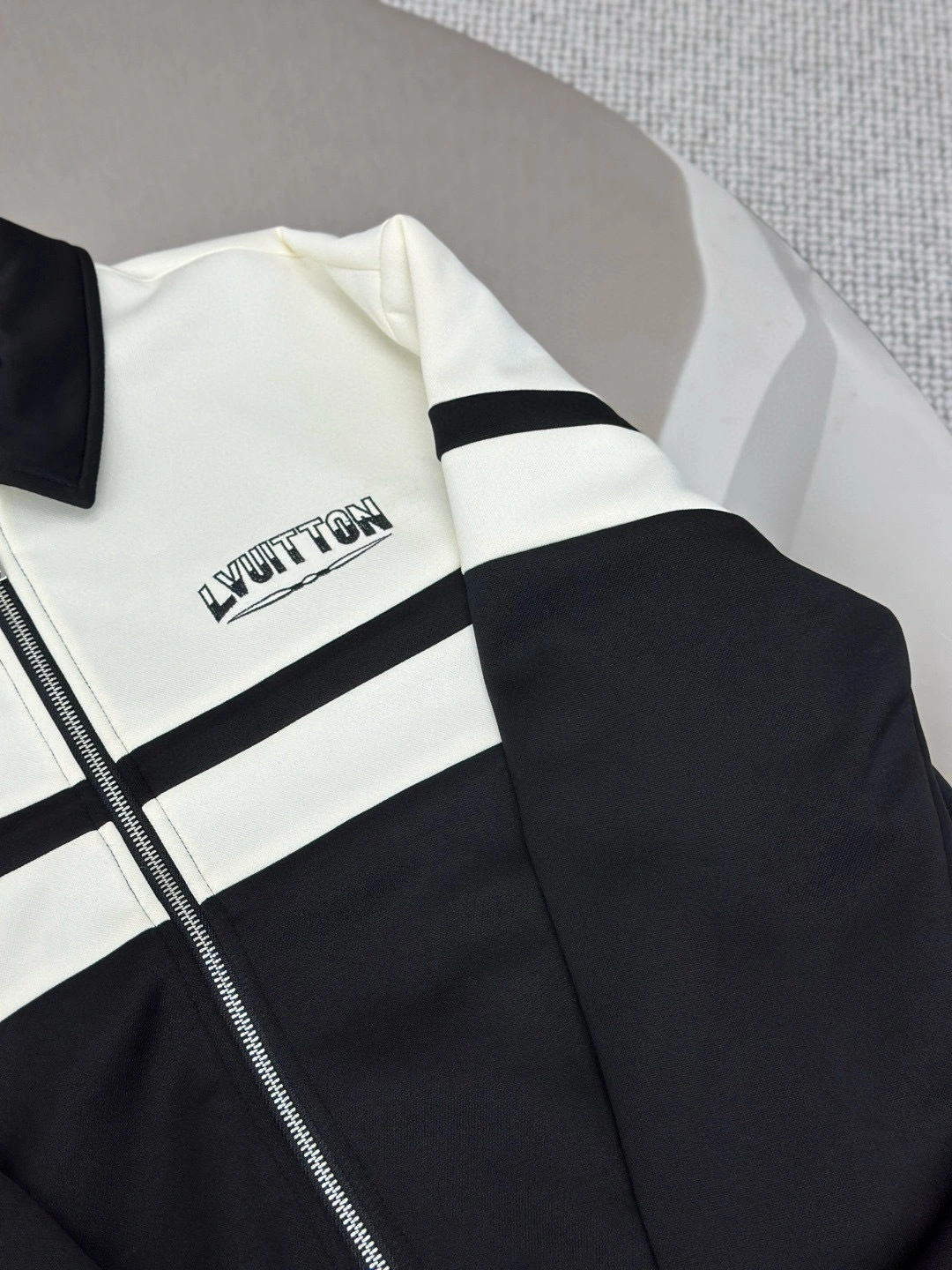 wg.luxury- 8V oversize item:E-F501C1126